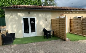 Gite Naturiste Le Jardin Des Hirondelles